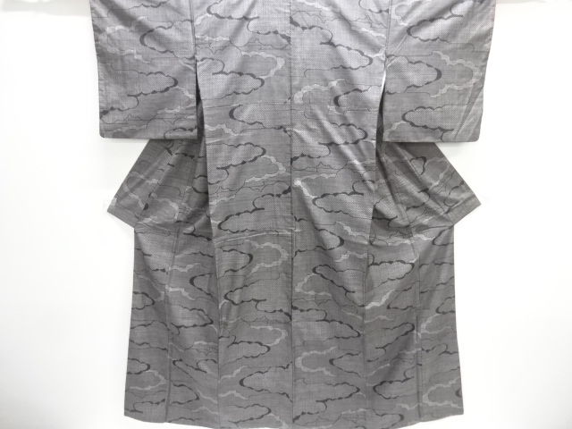 雲模様織出し本場泥大島紬着物（5マルキ）